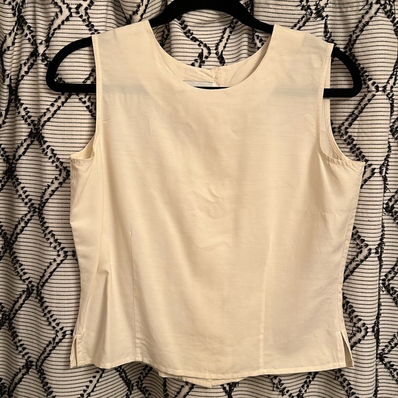 paul harris design Tops - Vintage 100% Silk Blouse with Button-Up Back